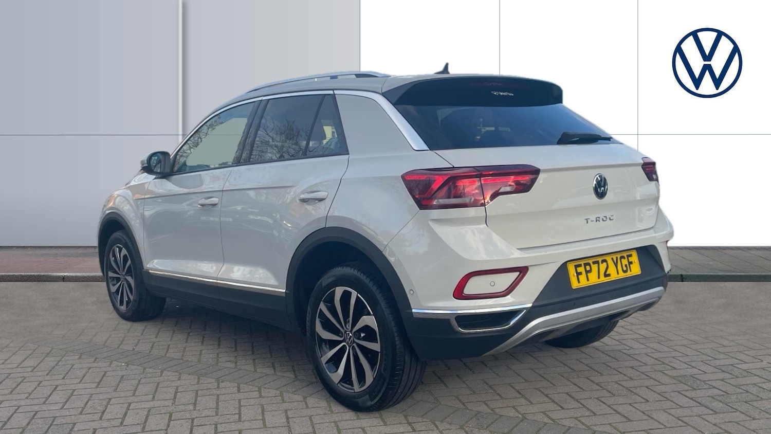 Used Volkswagen T-Roc 2023 for sale - 76627773: Photo 3