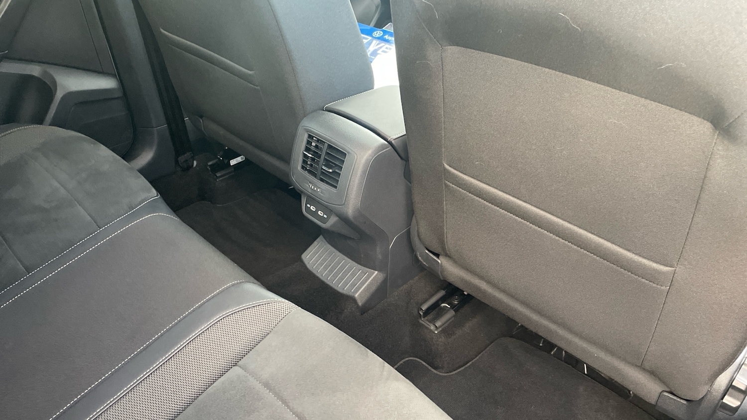 Used Volkswagen T-Roc 2023 for sale - 76627773: Photo 35