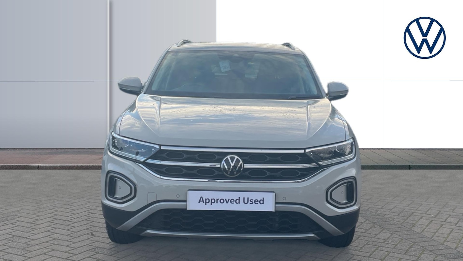 Used Volkswagen T-Roc 2023 for sale - 76627773: Photo 7
