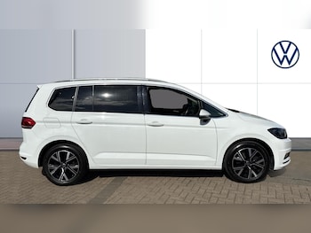 Used Volkswagen Touran 2022 for sale - 75626524: Photo