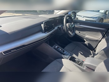 Used Volkswagen Golf 2023 for sale - 78389128: Photo