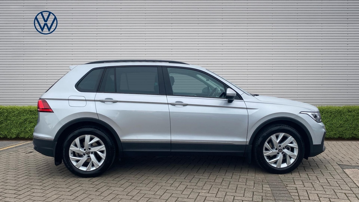 Used Volkswagen Tiguan 2023 for sale - 77917154: Photo 4