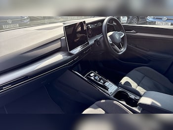 Used Volkswagen Golf 2025 for sale - 79239744: Photo