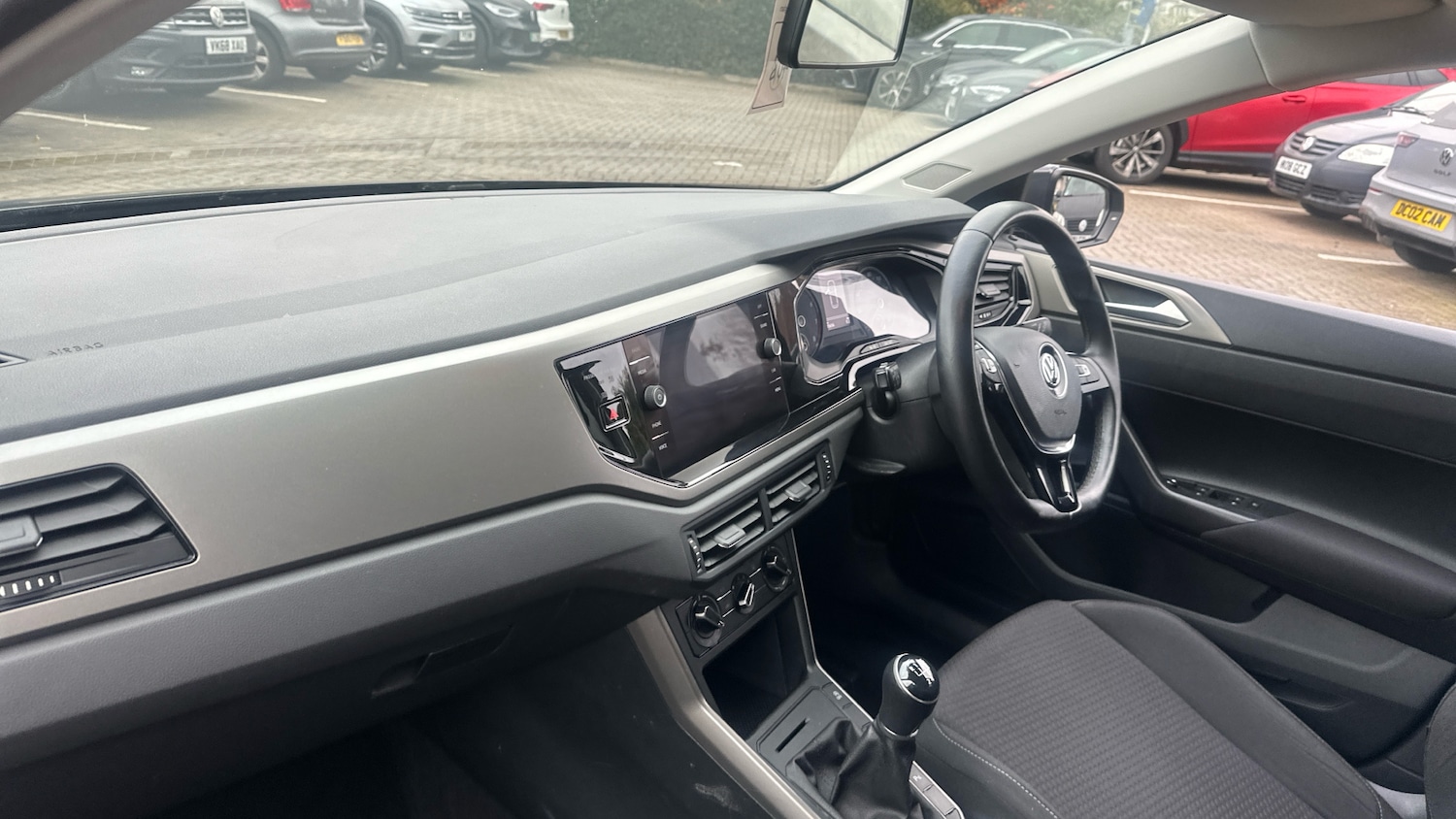 Used Volkswagen Polo 2020 for sale - 76693243: Photo 2