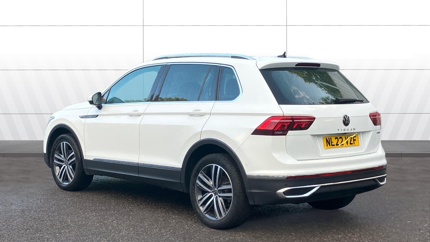 Used Volkswagen Tiguan 2022 for sale - 77025249: Photo 2