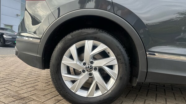 Used Volkswagen Tiguan 2022 for sale - 76170364: Photo 5
