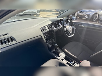 Used Volkswagen Golf 2018 for sale - 75921685: Photo