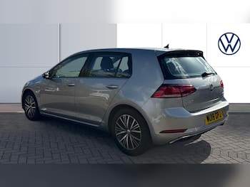 Used Volkswagen Golf 2018 for sale - 75921685: Photo
