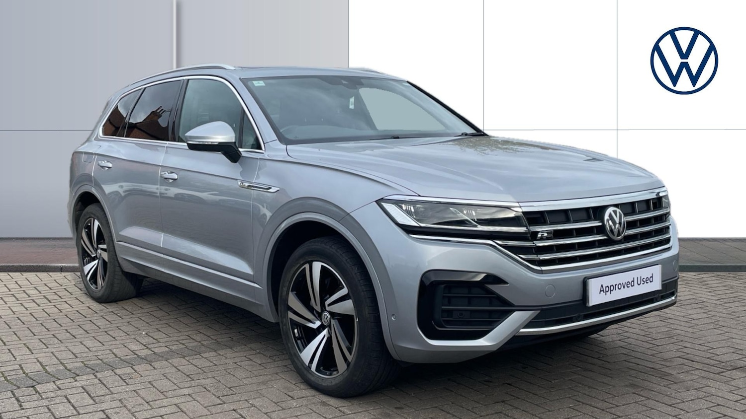 Used Volkswagen Touareg 2018 for sale - 76477801: Photo 1