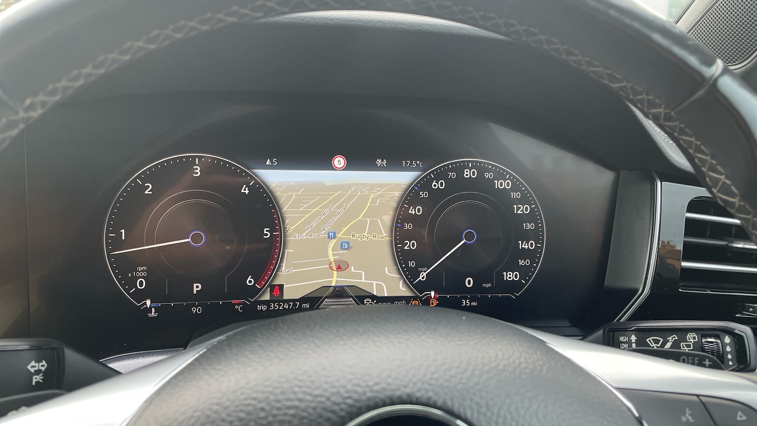 Used Volkswagen Touareg 2018 for sale - 76477801: Photo 11