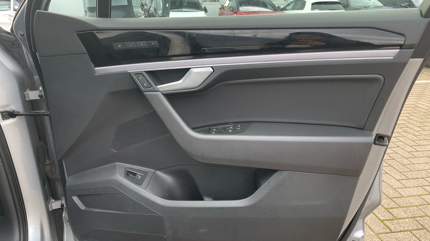 Used Volkswagen Touareg 2018 for sale - 76477801: Photo 19