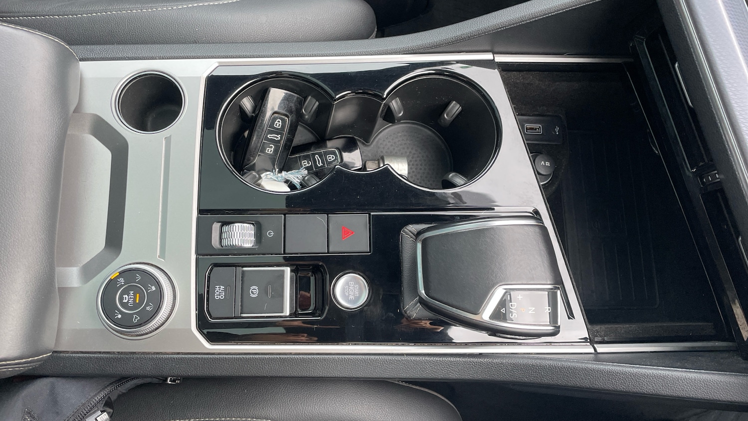 Used Volkswagen Touareg 2018 for sale - 76477801: Photo 26