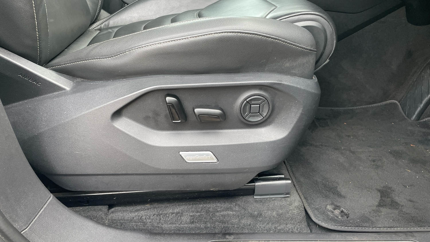 Used Volkswagen Touareg 2018 for sale - 76477801: Photo 33