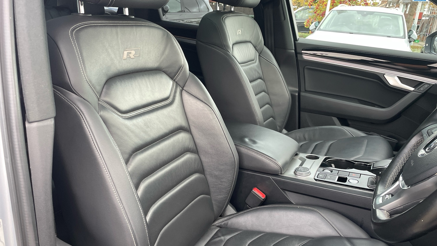 Used Volkswagen Touareg 2018 for sale - 76477801: Photo 34