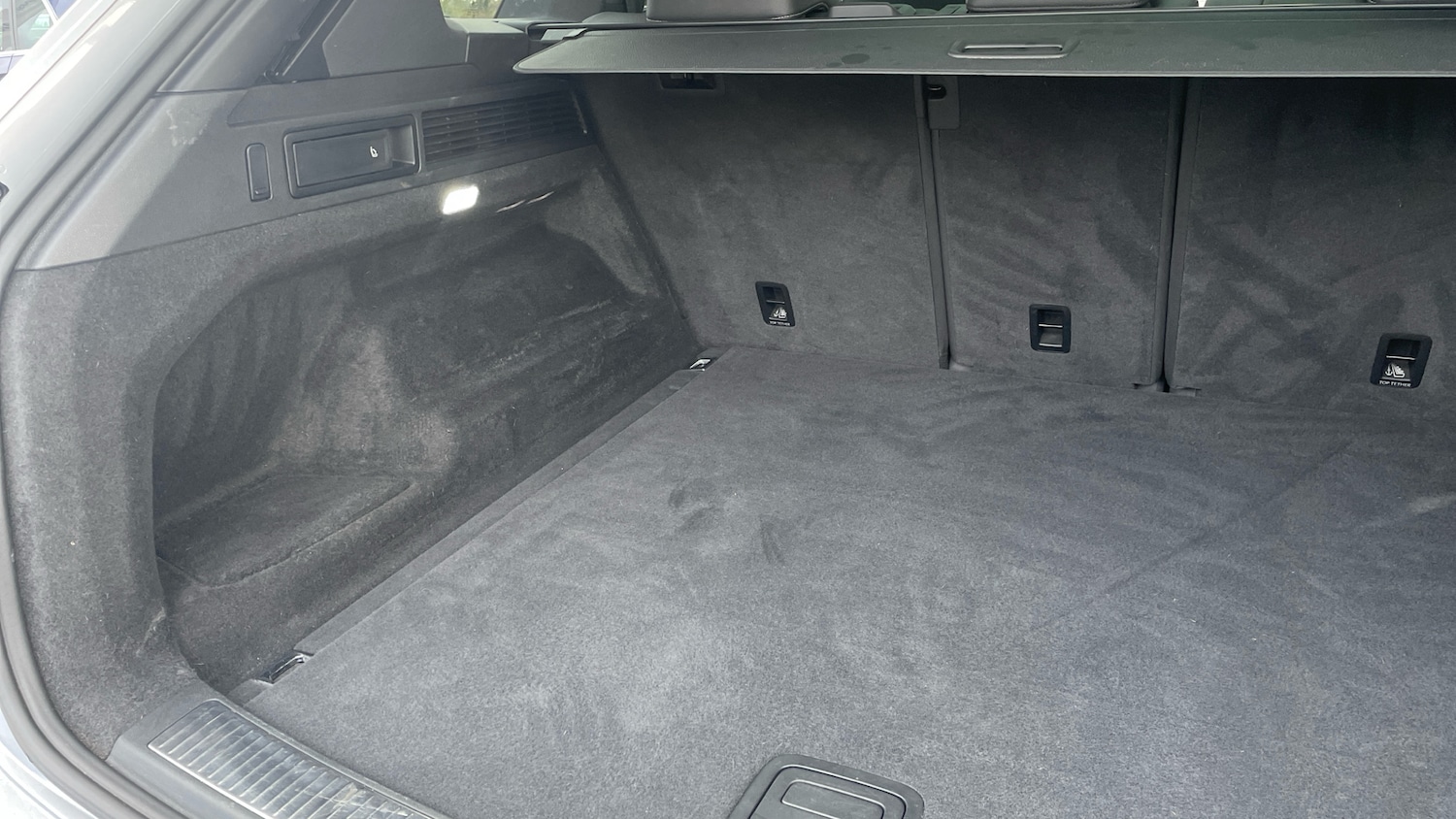 Used Volkswagen Touareg 2018 for sale - 76477801: Photo 39