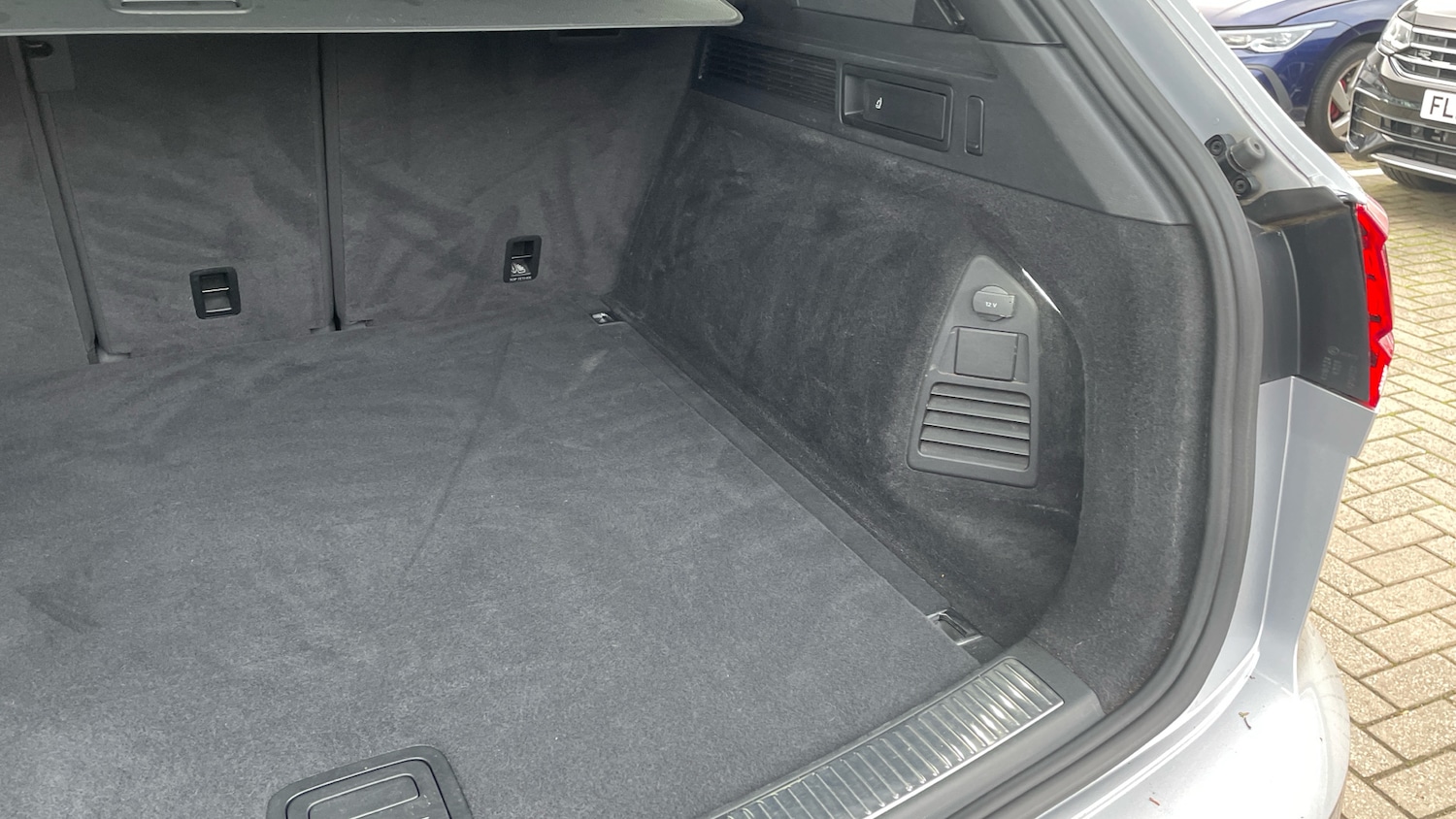 Used Volkswagen Touareg 2018 for sale - 76477801: Photo 40