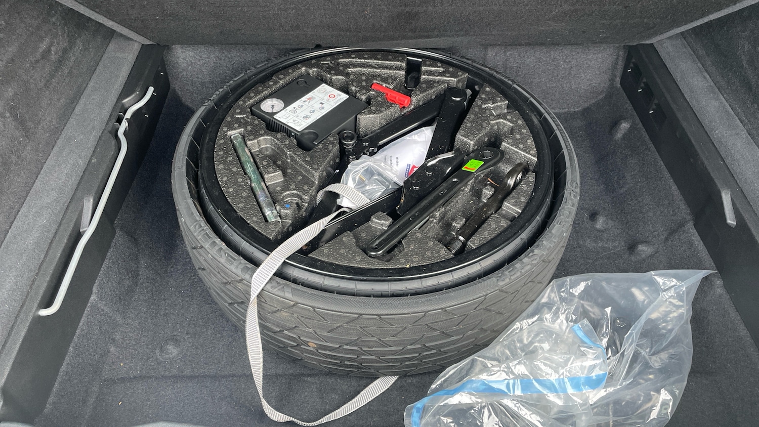 Used Volkswagen Touareg 2018 for sale - 76477801: Photo 41