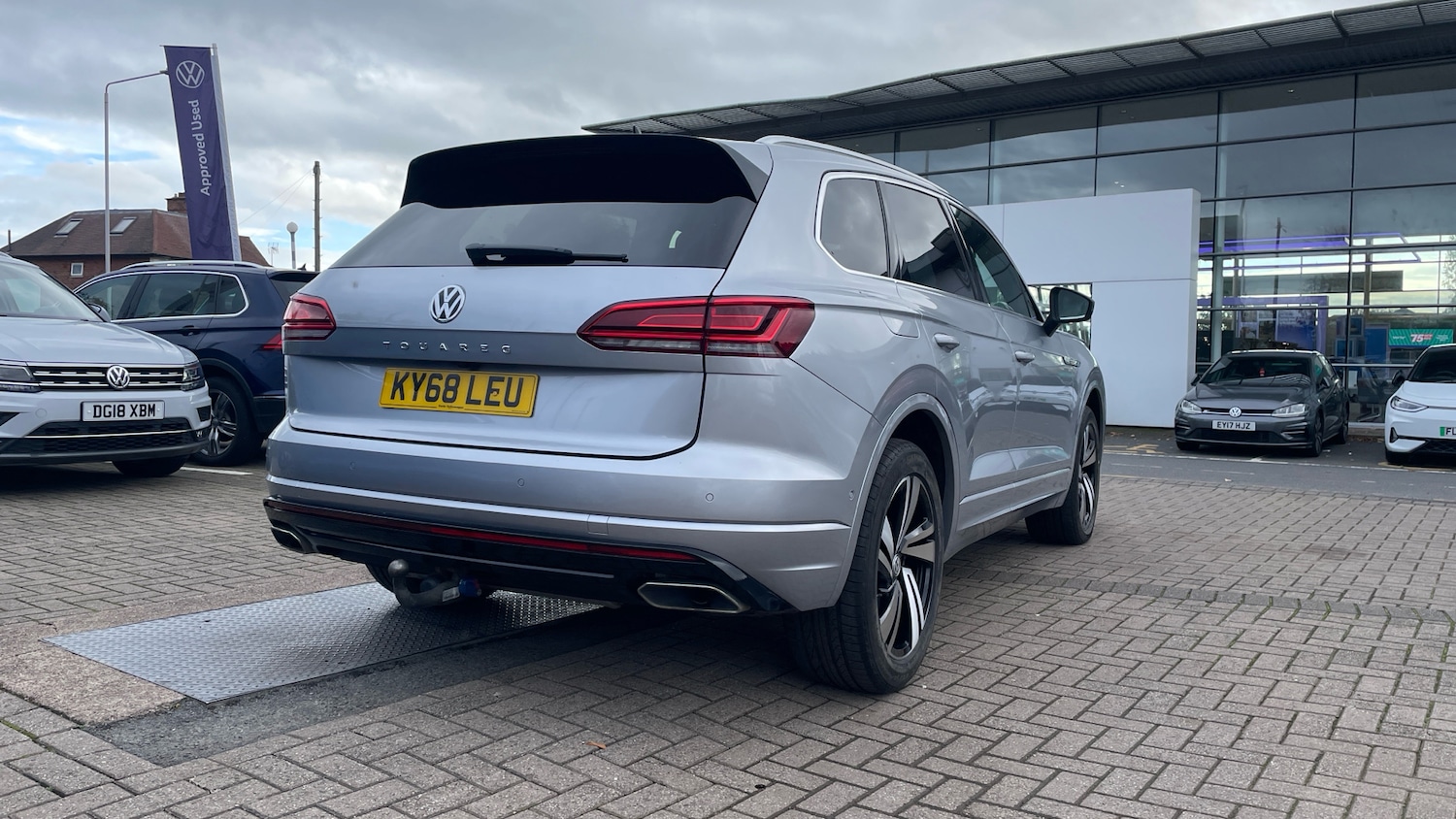 Used Volkswagen Touareg 2018 for sale - 76477801: Photo 42