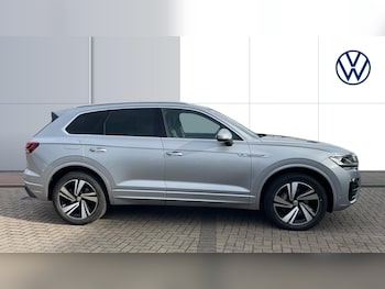 Used Volkswagen Touareg 2018 for sale - 76477801: Photo