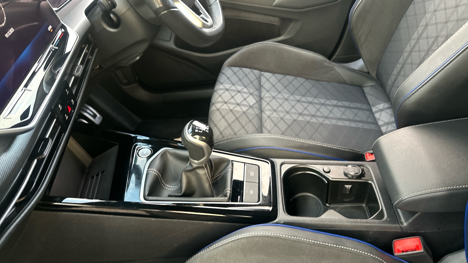 Used Volkswagen Golf 2024 for sale - 77013672: Photo 22