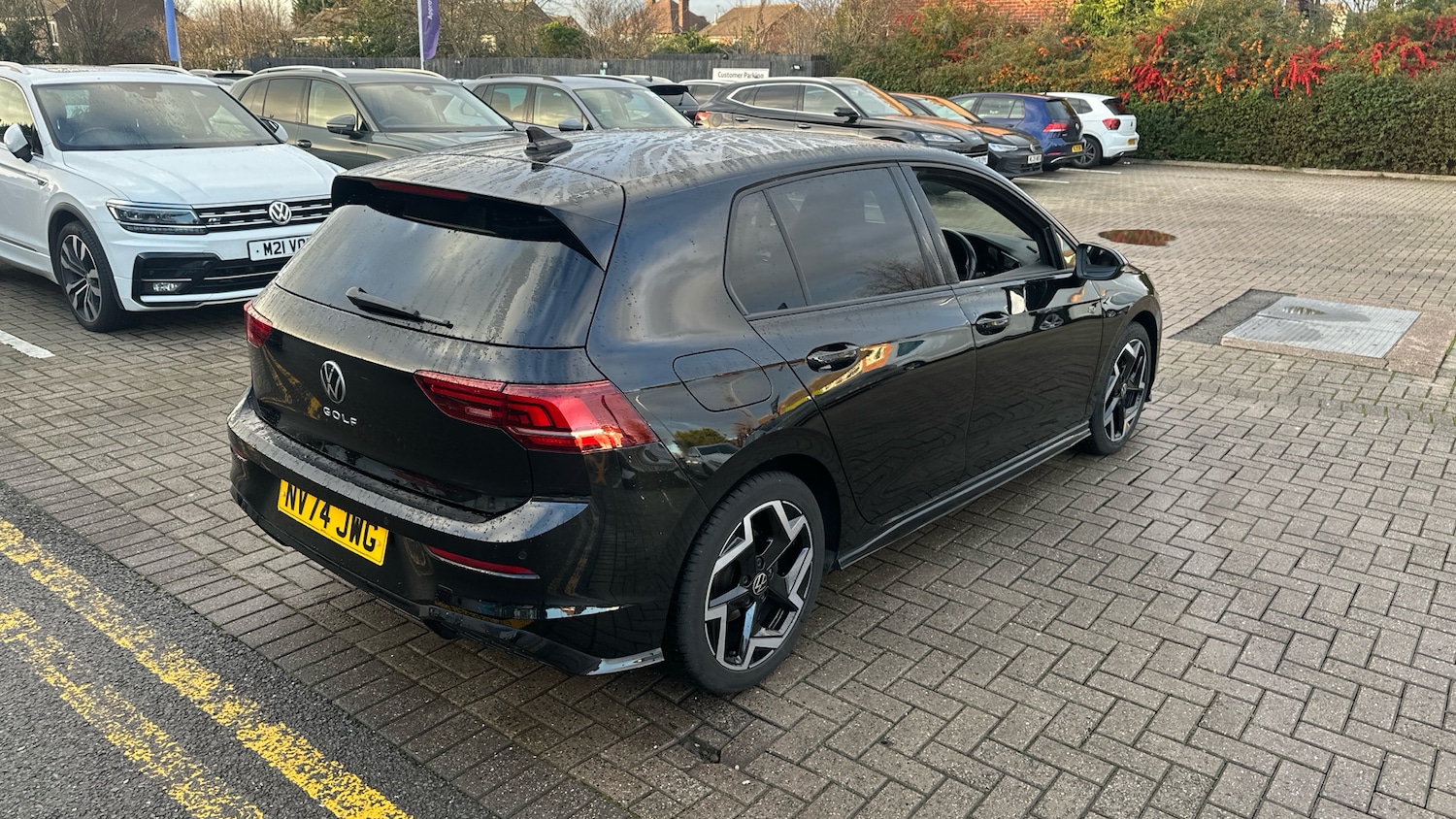 Used Volkswagen Golf 2024 for sale - 77013672: Photo 31