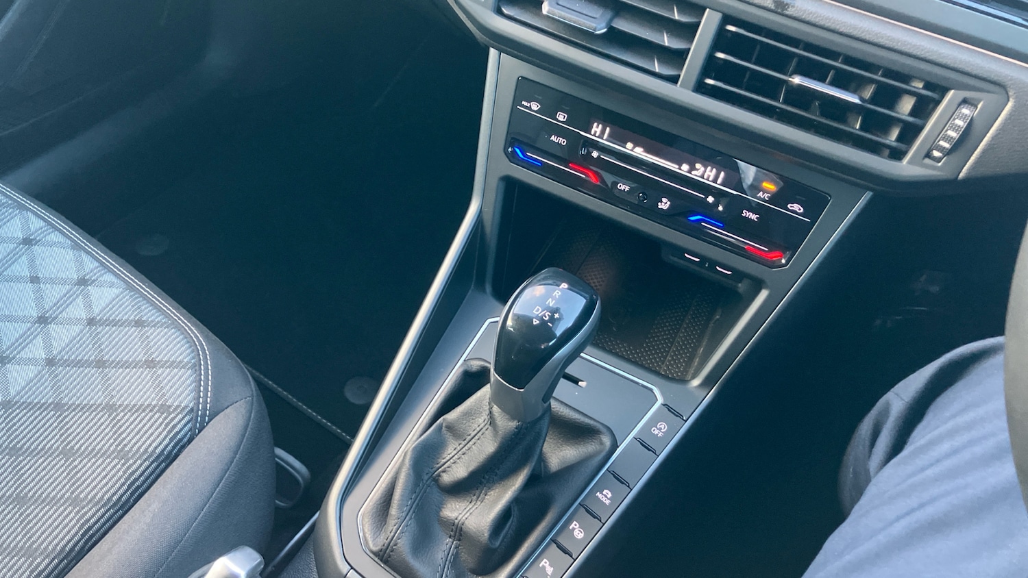 Used Volkswagen Taigo 2022 for sale - 76707125: Photo 14