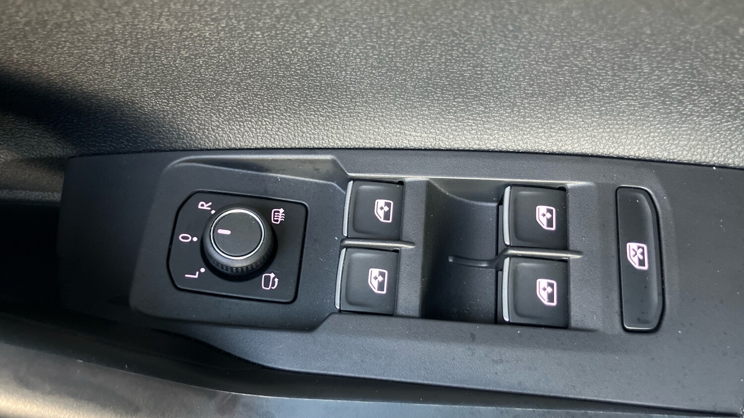 Used Volkswagen Taigo 2022 for sale - 76707125: Photo 23