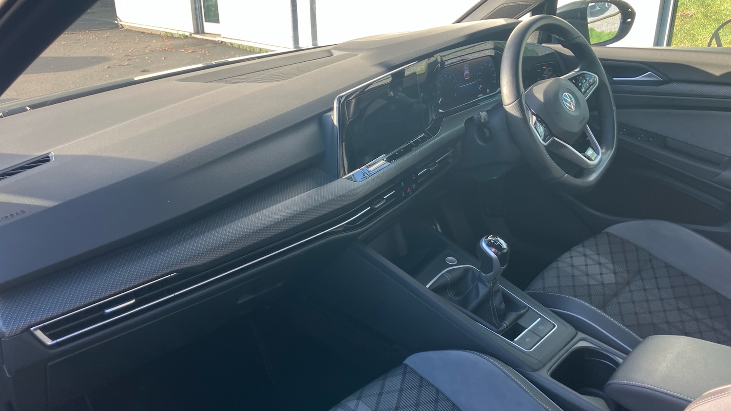 Used Volkswagen Golf 2022 for sale - 76611569: Photo 2