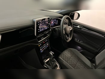 Used Volkswagen T-Roc 2025 for sale - 76818709: Photo