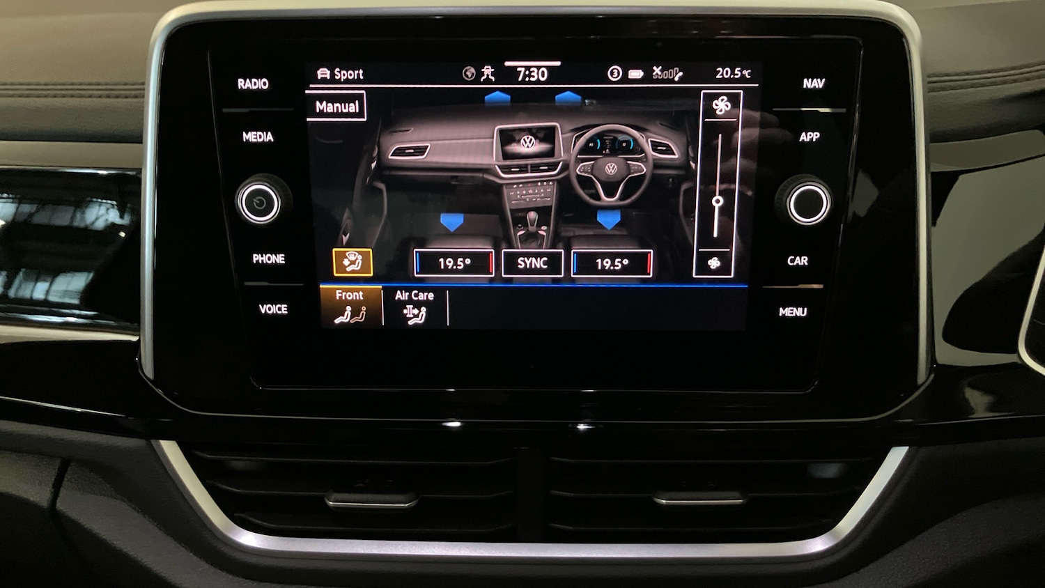 Used Volkswagen T-Roc 2025 for sale - 76818709: Photo 42