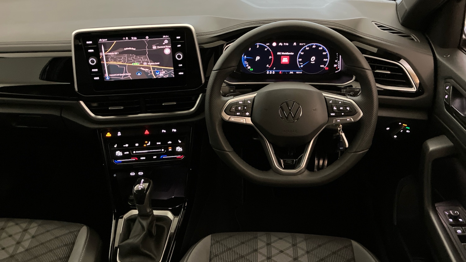 Used Volkswagen T-Roc 2025 for sale - 76818709: Photo 9