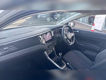 Used Volkswagen Polo 2023 for sale - 77802242: Photo