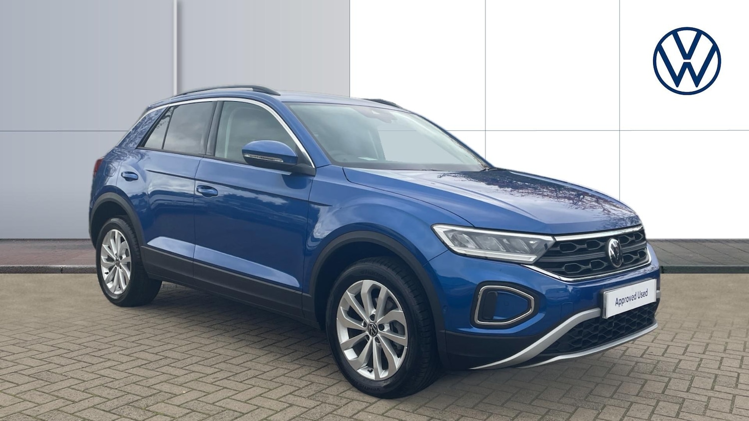 Used Volkswagen T-Roc 2025 for sale - 76477802: Photo 1
