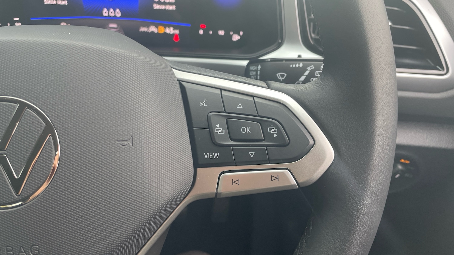 Used Volkswagen T-Roc 2025 for sale - 76477802: Photo 18