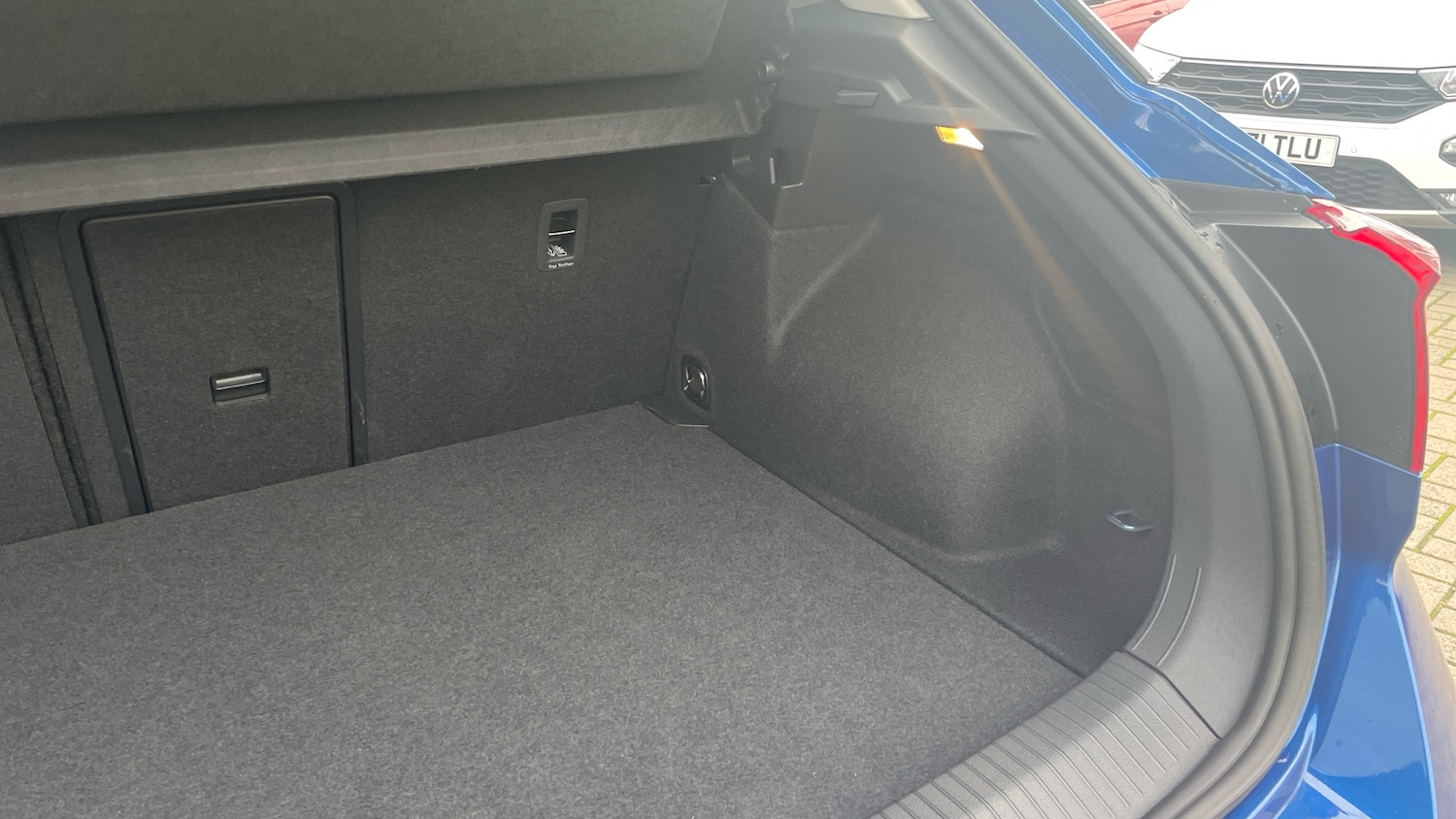 Used Volkswagen T-Roc 2025 for sale - 76477802: Photo 25