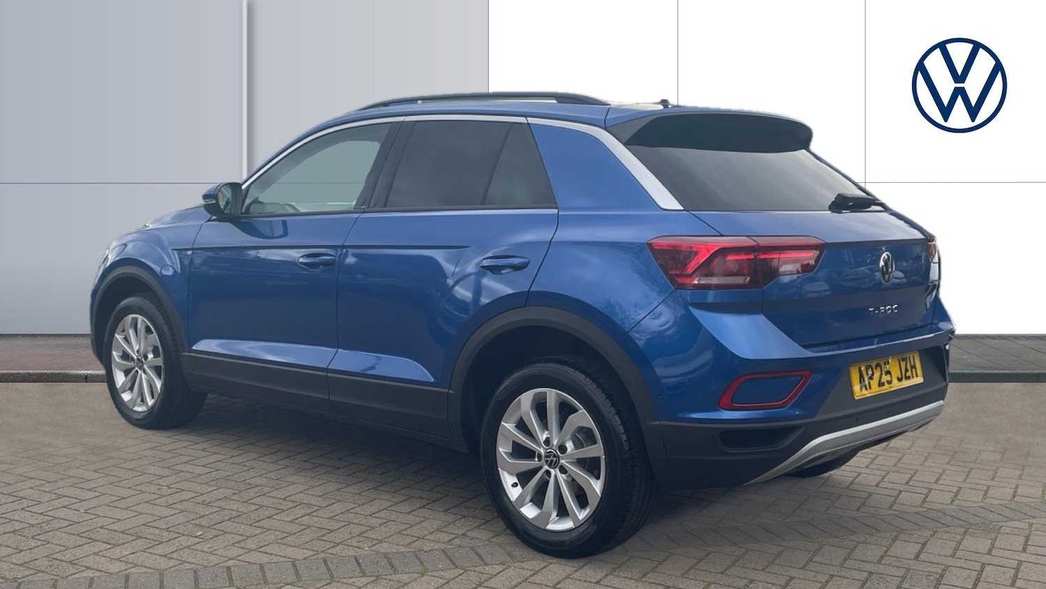 Used Volkswagen T-Roc 2025 for sale - 76477802: Photo 3