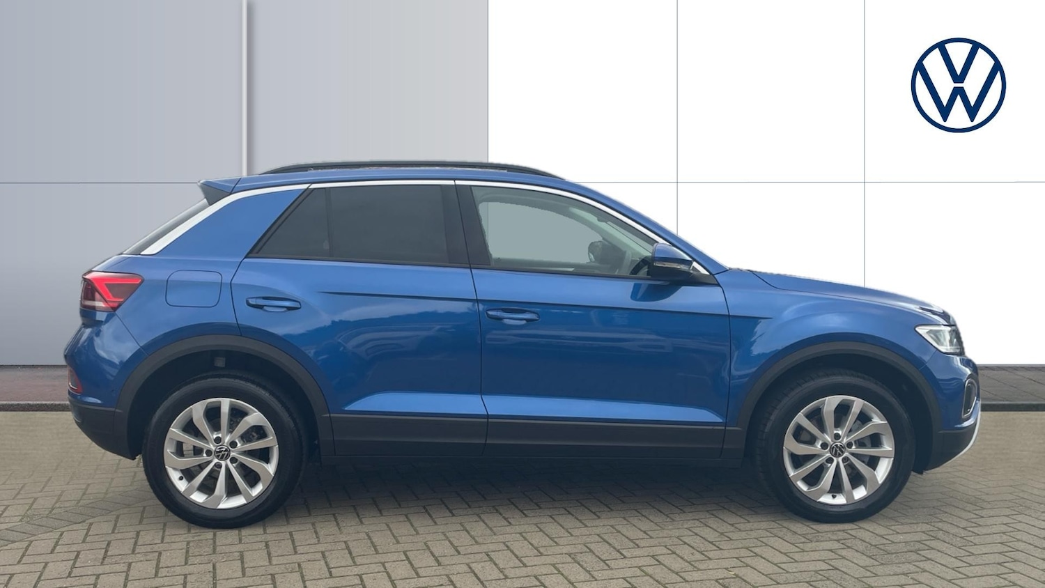 Used Volkswagen T-Roc 2025 for sale - 76477802: Photo 4