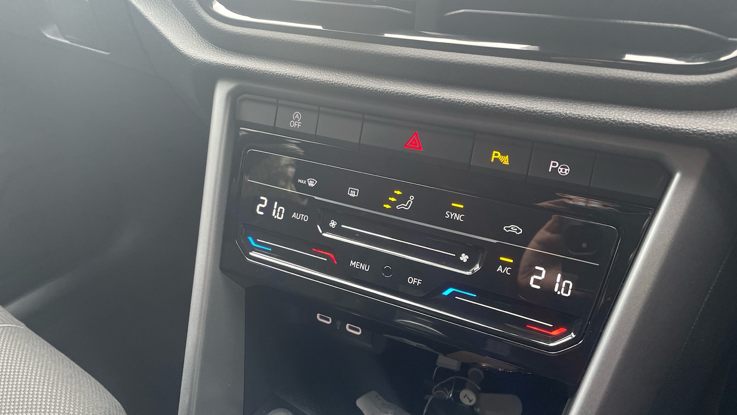 Used Volkswagen T-Roc 2025 for sale - 76477802: Photo 40