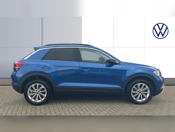 Used Volkswagen T-Roc 2025 for sale - 76477802: Photo