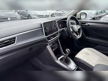 Used Volkswagen T-Roc 2023 for sale - 79070662: Photo