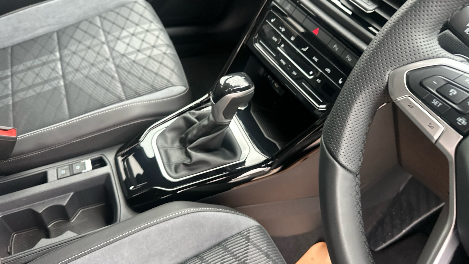 Used Volkswagen T-Roc 2025 for sale - 76253877: Photo 14