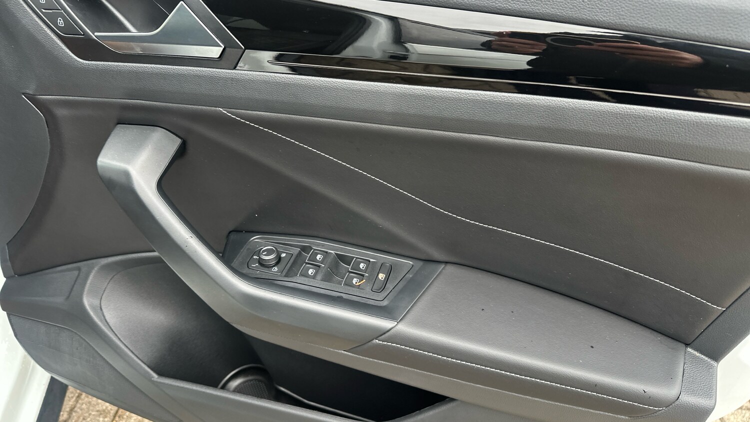 Used Volkswagen T-Roc 2025 for sale - 76253877: Photo 19