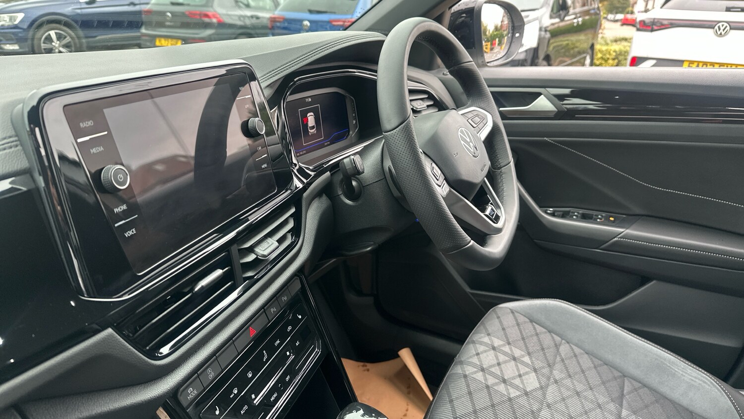 Used Volkswagen T-Roc 2025 for sale - 76253877: Photo 22