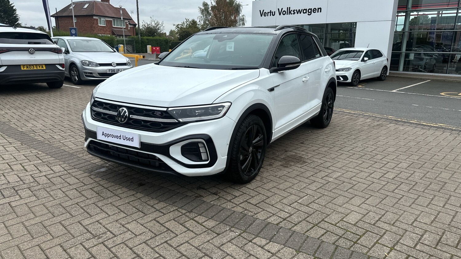 Used Volkswagen T-Roc 2025 for sale - 76253877: Photo 29