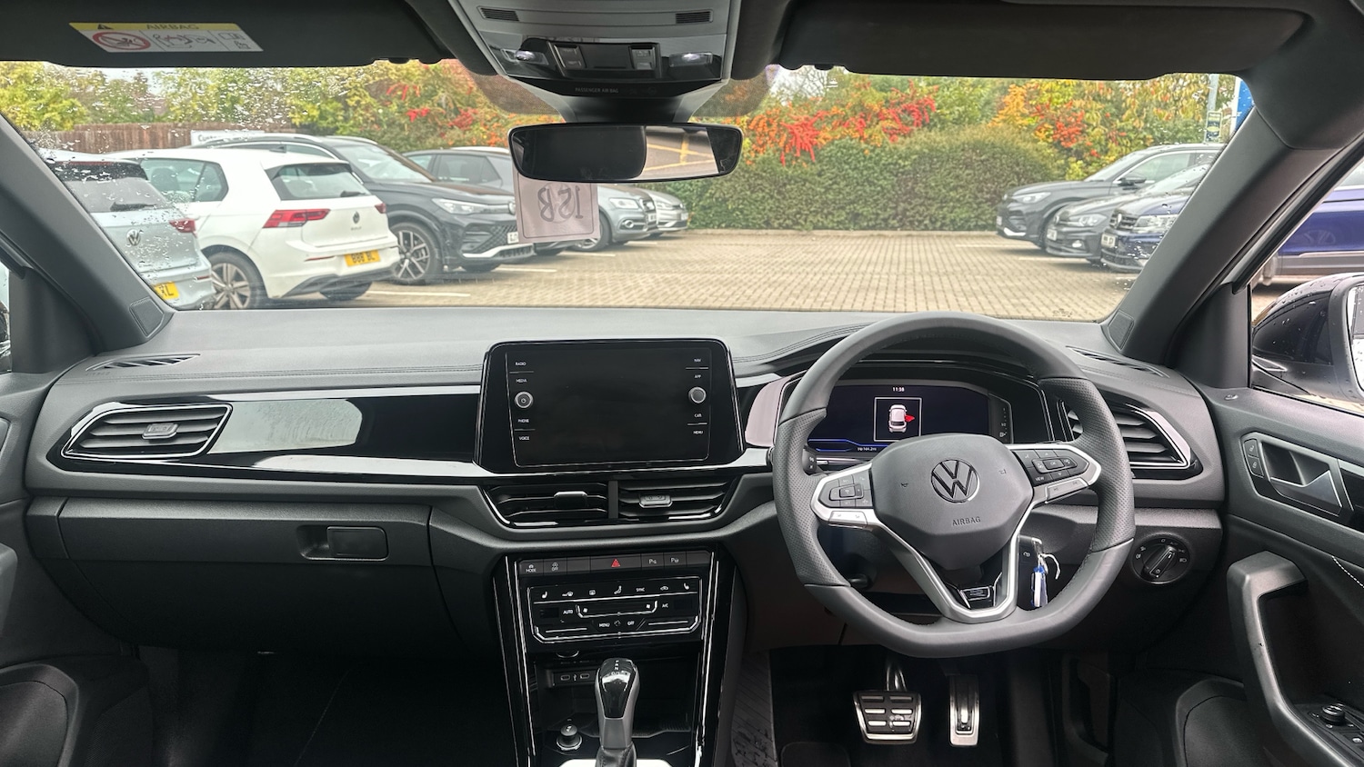 Used Volkswagen T-Roc 2025 for sale - 76253877: Photo 9