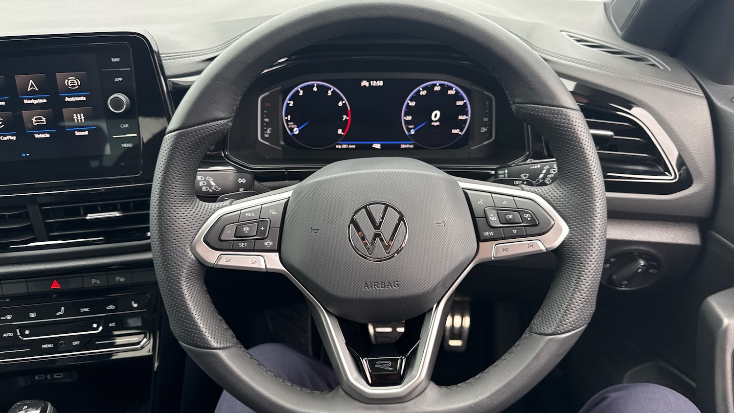 Used Volkswagen T-Roc 2025 for sale - 76968701: Photo 10