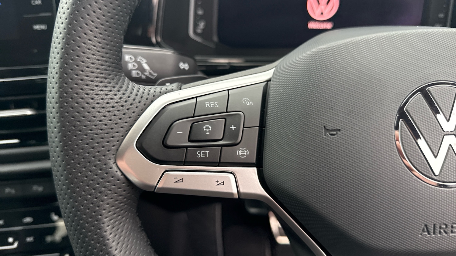 Used Volkswagen T-Roc 2025 for sale - 76968701: Photo 17