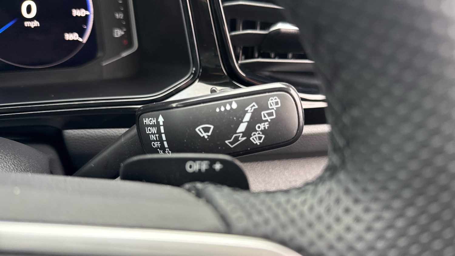 Used Volkswagen T-Roc 2025 for sale - 76968701: Photo 23