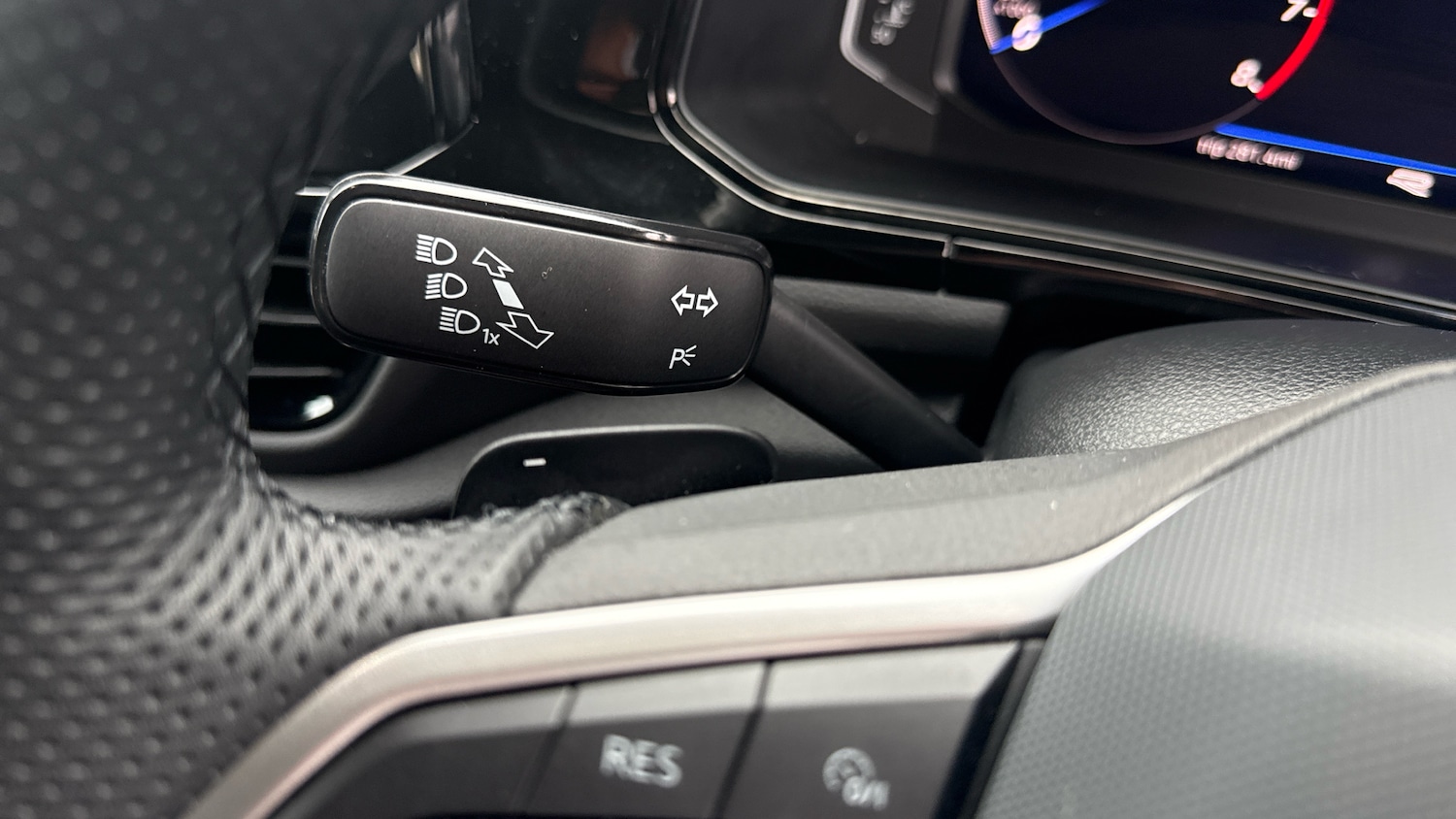 Used Volkswagen T-Roc 2025 for sale - 76968701: Photo 24