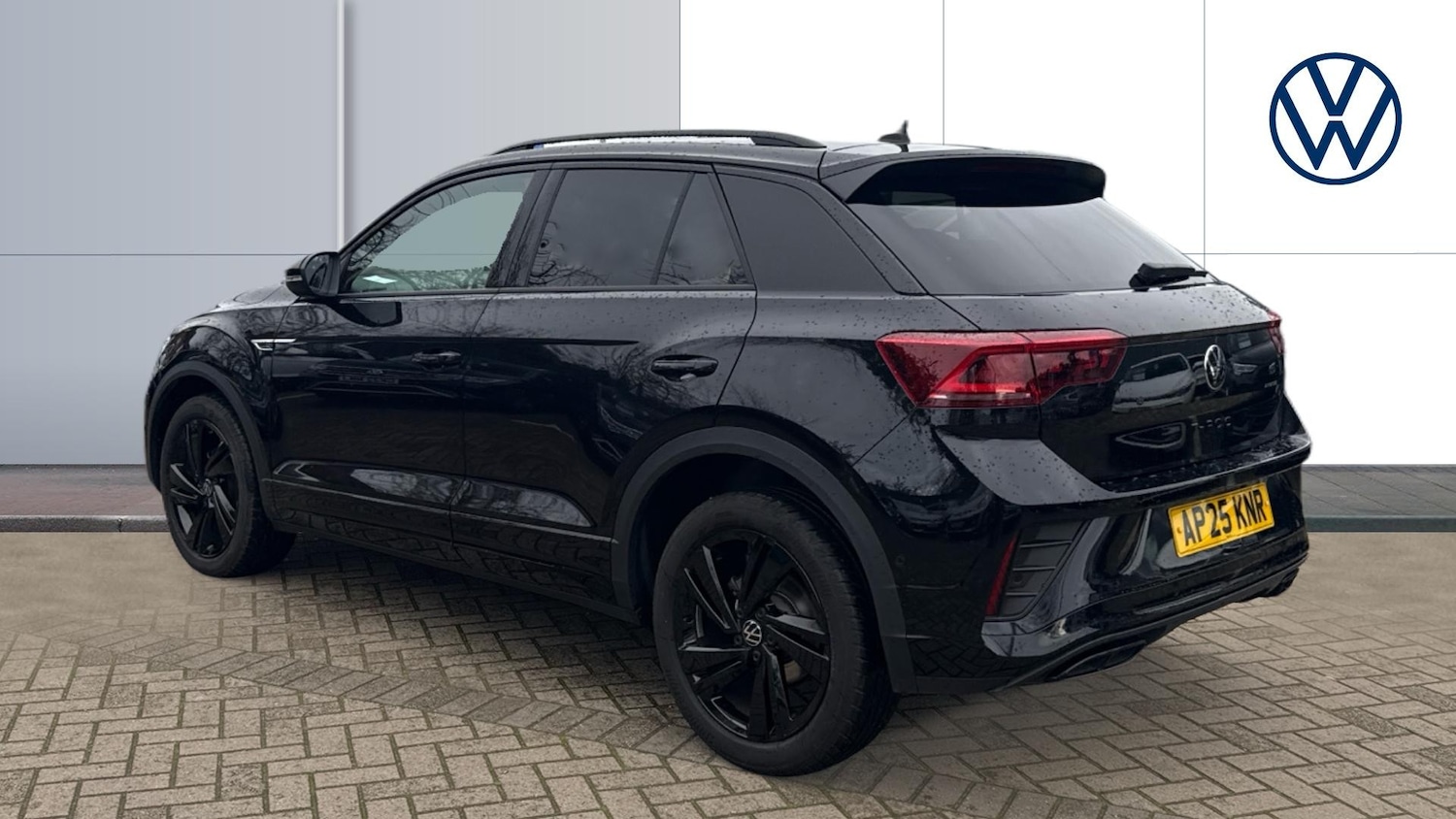 Used Volkswagen T-Roc 2025 for sale - 76968701: Photo 3